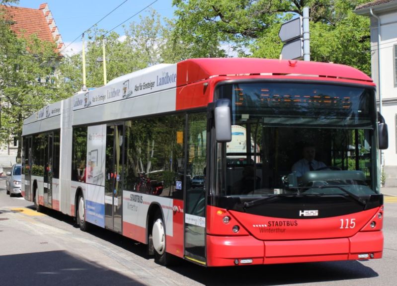 Zwischen 2010 und 2014 verjüngten und verstärkten 24 SwissTrolleys den Wagenpark, hier Tb.115 am 13.06.2019. Foto: J. Lehmann