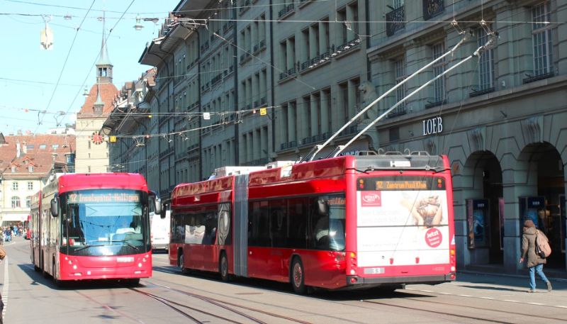 Die Zielbeschilderung «Holligen» bleibt auch nach der Verlängerung zum Warmbächliareal, hier am Wagen 25 sichtbar. Foto: J.Lehmann