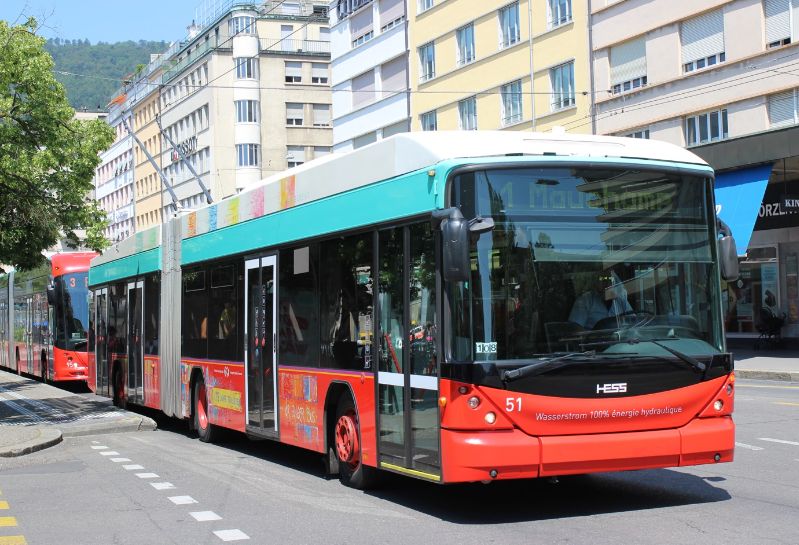 Die 2008 beschafften SwissTrolleys sollen bereits 2026 durch neue Batterie-Trolleybusse ersetzt werden, um die Linien 1 und 2 elektrisch bedienen zu können. Foto: J. Lehmann