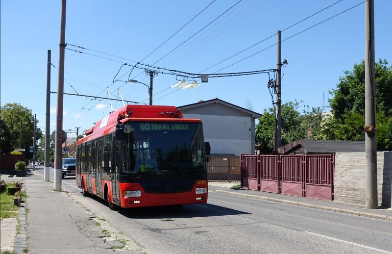 SOR/Skoda 30Tr Nr.6109 kam vorübergehend auf den Linien 49, 60 und 45 mit den übrigen 30 Solotrolleybussen ohne Dieselaggregat zum Einsatz. Foto: J. Lehmann, 14.05.2024