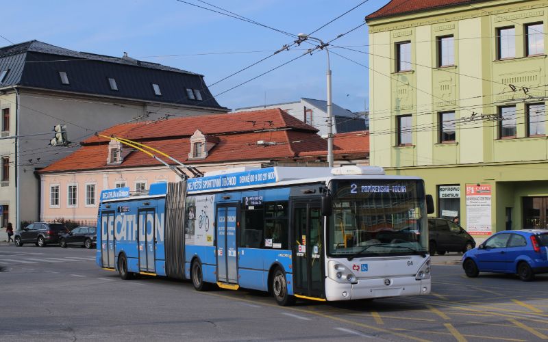 Auch der Irisbus/Skoda 25Tr Nr.64 vom Baujahr 2006 soll durch die Neufahrzeuge ersetzt werden. Foto: J. Lehmann, 24.5.2019