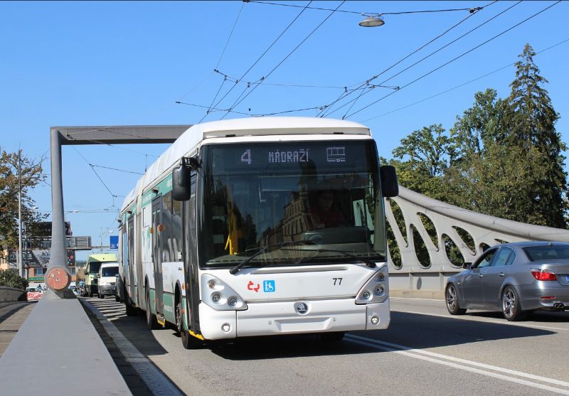 Irisbus/Skoda 25Tr Nr.77 als Linie 4 am 18.09.2020. Foto: J.Lehmann