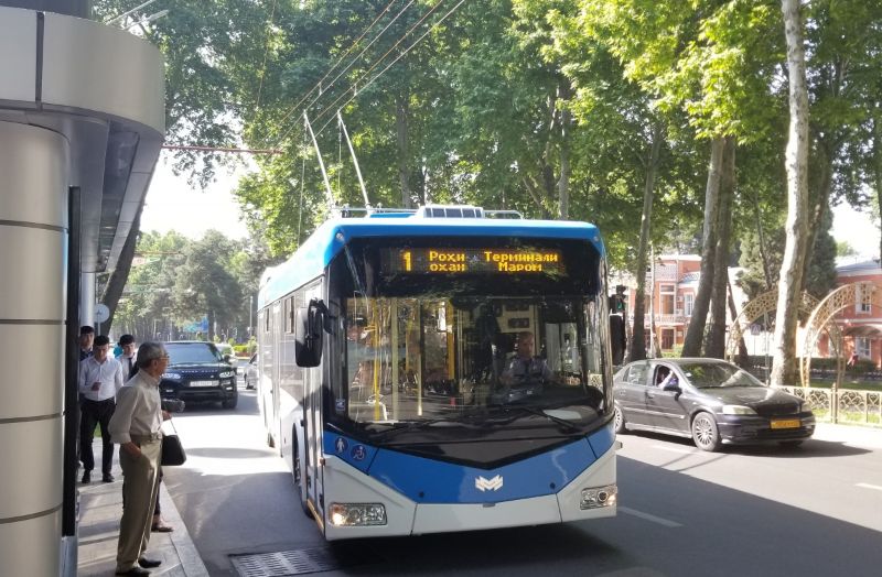 Mit einer Probefahrt entlang der verlängerten Linie 1 wurden die neuen BKM-Trolleybusse präsentiert, Foto: Scaumedes