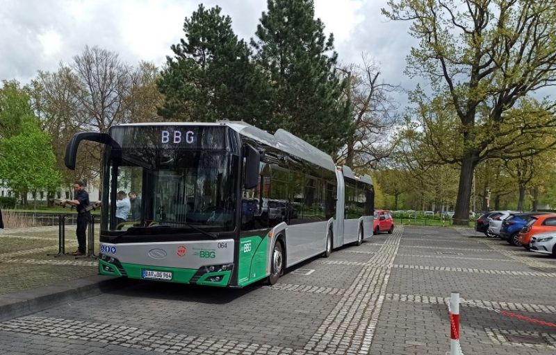 Präsentation des neuen Solaris Trollino 064 in Südend. Foto: Hartmut Bülow, siehe: