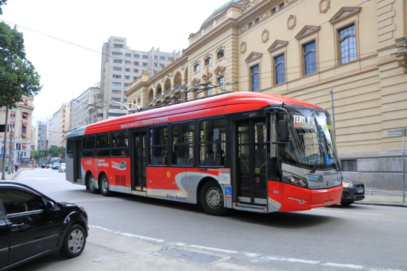 Zur grössten Serie von 100 Trolleybussen in SP Trans gehört Wagen 1570 vom Baujahr 2014. Foto: Dirk Budach