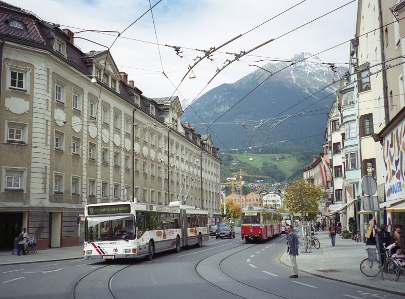 Kehrt der Obus ein drittes Mal nach Innsbruck zurück? Bis 2007 wurden die Linien O und R von Gelenkobussen bedient. Foto: J.Lehmann, 27.09.1996