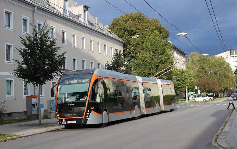 ExquiCity 224 auf dem Weg nach Baintwiese, von hier soll es 1,5 km weiter zum Bahnhof Wegscheid gehen. Foto: J. Lehmann, 11.09.2022
