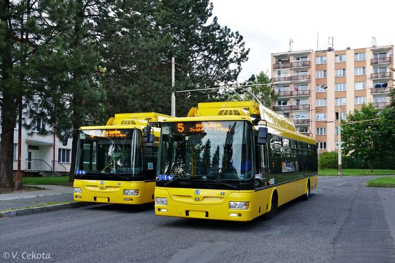 Seit dem 25.05.2020 werden die Linie 3 und 5 im 20-Minuten-Takt bedient, hier Wagen 63 und 62 an der Endstation Panská Pole der Linie 5. Foto: Vojtěch Cekota, 27. Mai 2020