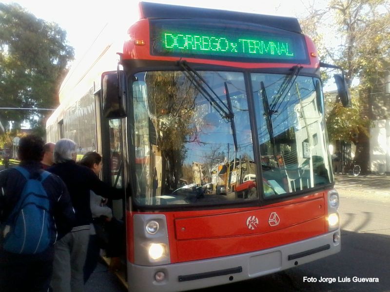 Ein Bild aus besseren Tagen: Die damals neuen Marterfer Trolleybusse bei den ersten Einsätzen im Juni 2013. Foto: J. Guevara