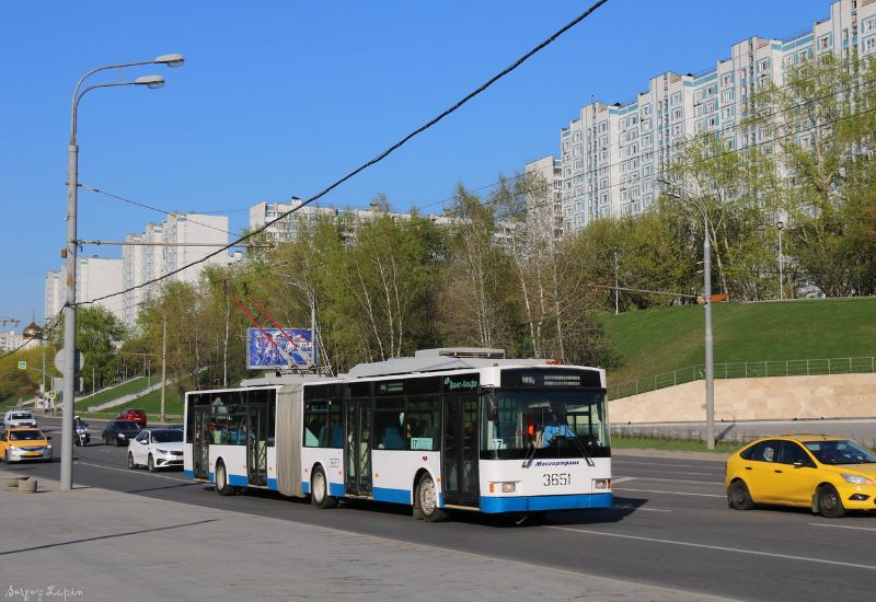 VMZ-62151 “Premier” - Gelenktrolleybus 3651 auf der inzwischen eingestellten Linie 17. Foto: Sergey Lapin