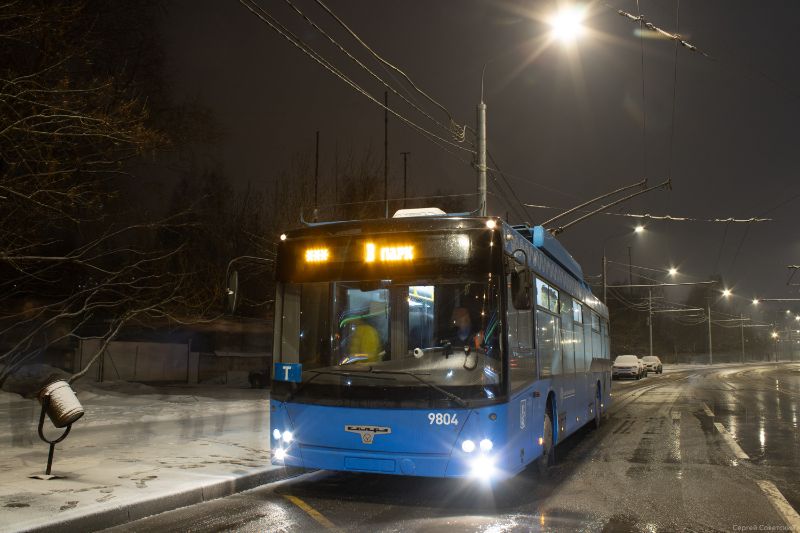 Zum zweiten Mal als letzte Einfahrt eines Trolleybus wurde Wagen 9804 am 31.03.2022 um 21:32 Uhr festgehalten. Foto: Sergey Sovetsky