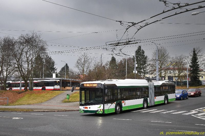 Der Gelenktrolleybus Solaris/Skoda 27Tr Nr.601 im Einsatz auf der Linie 16 wenige Tage nach seiner Indienststellung im Dezember 2021. Foto: Zdenek Kresa