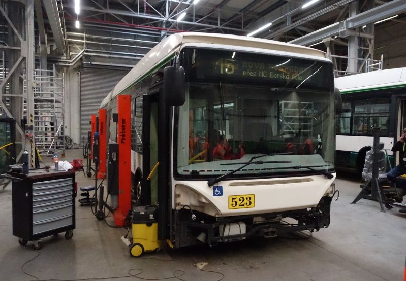 Die 5 Irisbus Citelis/Skoda 25Tr - Gelenktrolleybusse erhalten derzeit eine letztmalige Neuüberarbeitung, sie sollen noch drei Jahre im Einsatz verbleiben. Foto: J. Lehmann, 24.10.24