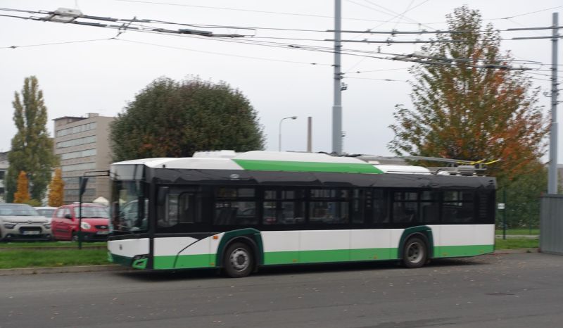 Am 24.10.24 stand der erste Solowagen noch ohne Betriebsnummer im Depot der PMDP. Foto: J.Lehmann