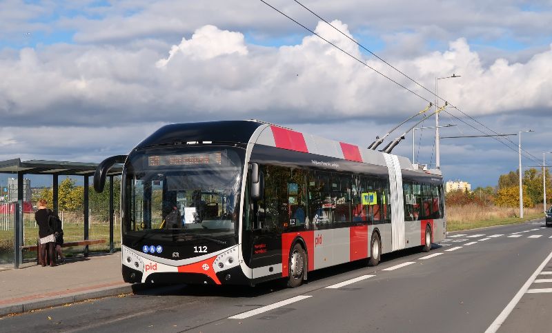 SOR TNS 18 Nr.112 auf seinem ersten Linieneinsatz im Rahmen der Homologation. Foto: DPP – Filip Jiřík & Ondřej Kubát