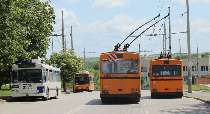 Alle Trolleybusse auf diesem Foto vom 9.6.2016 sind bereits ausgemustert, während die FBW/Hess nur abgestellt sind, wurden die Iveco/Socimi aus Mailand bis auf ein Fahrzeug, welches sich in Privatbesitz befindet, verschrottet. Foto: J.Lehmann