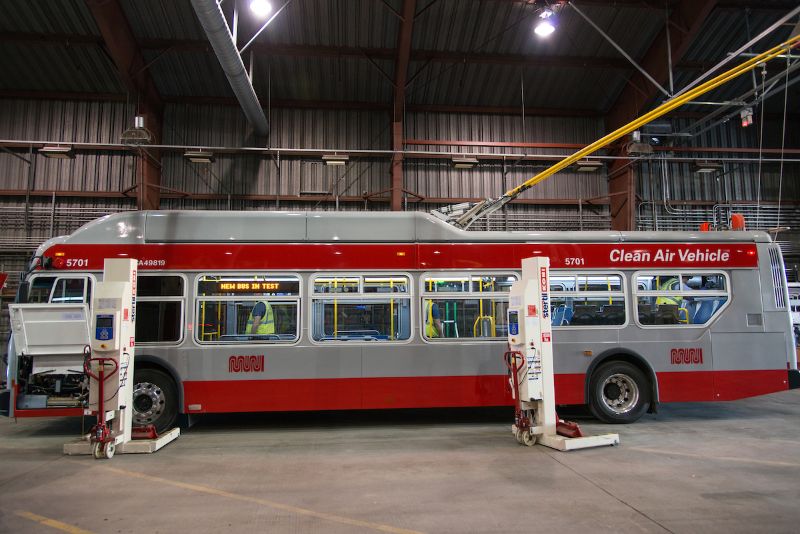 Der allererste der neuen XT40 Nr. 5701 im Depot. Foto: Paul Rose/SFMTA Press