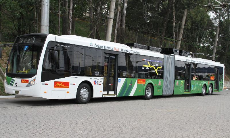 Der Prototyp des neuen vierachsigen Gelenkwagens für den geplanten BRT-ABC. Foto: revistacolectibondi.com.ar, siehe: