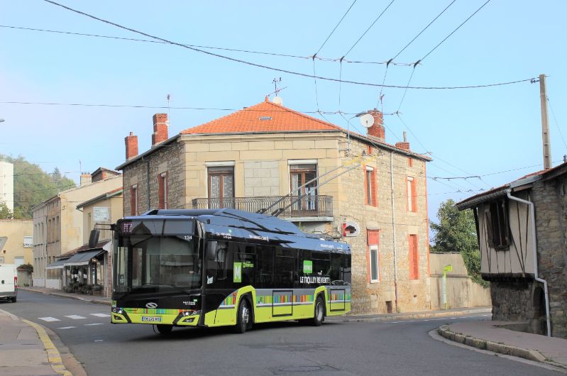 Solaris Trollino Nr.134 nahm im Februar 2020 den Liniendienst auf, die ersten zehn Wagen gingen im Februar 2020 in den Liniendienst, hier am 19.09.20 im Einsatz auf der Linie M7 auf den Weg nach Michon. Foto: J. Lehmann