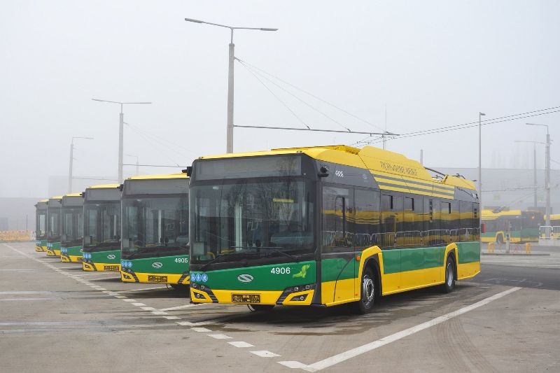 Vorstellung der ersten 6 Neufahrzeuge im Betriebshof. Foto: TLT, siehe