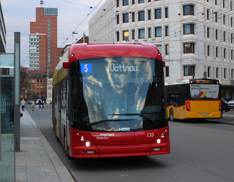 LighTram 133 in Richtung Dättnau Foto: J.Lehmann, 20.12.24