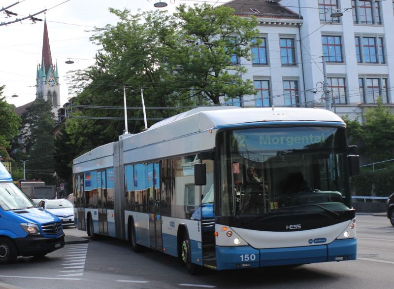 SwissTrolley 150 absolvierte bis zum 17.6.2024 eine Laufleistung von 1.210.356 km, bald soll er sein 2017 eingebautes Batteriepack an einen jüngeren Trolleybus spenden. Foto: J.Lehmann