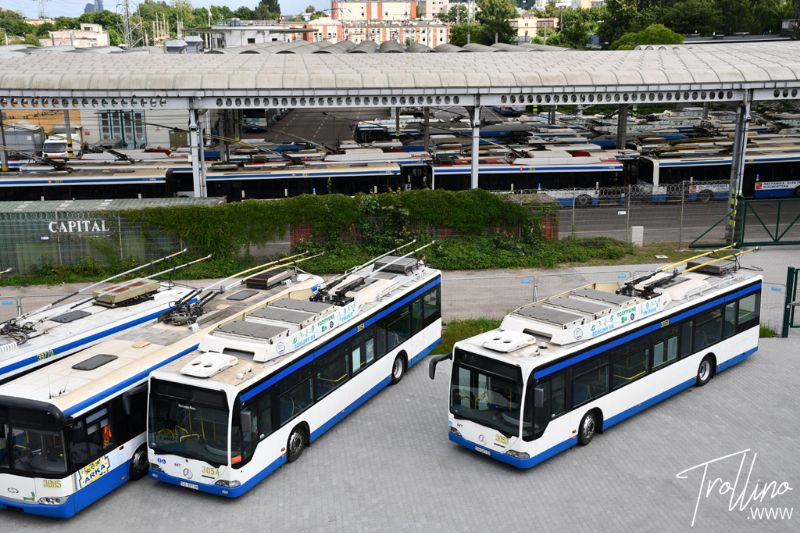 Dieselben Wagen am 16. Juli 2023 auf dem neuen Parkplatz des Depots abgestellt. Foto: Karol Grzonka