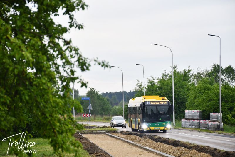 Wagen 48 auf der Linie H auf der ul. Jaśkowicka in Stadtteil Żwaków. Foto: Karol Grzonka, 25. Mai 2022